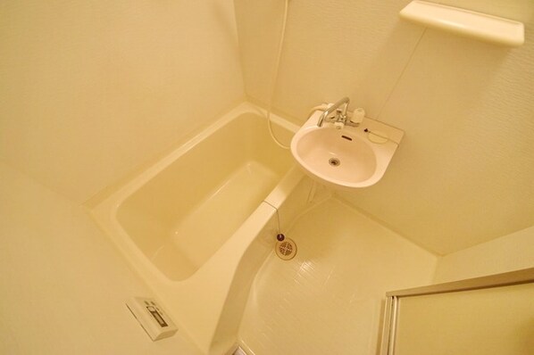 ウィングピュア壱番館の物件内観写真